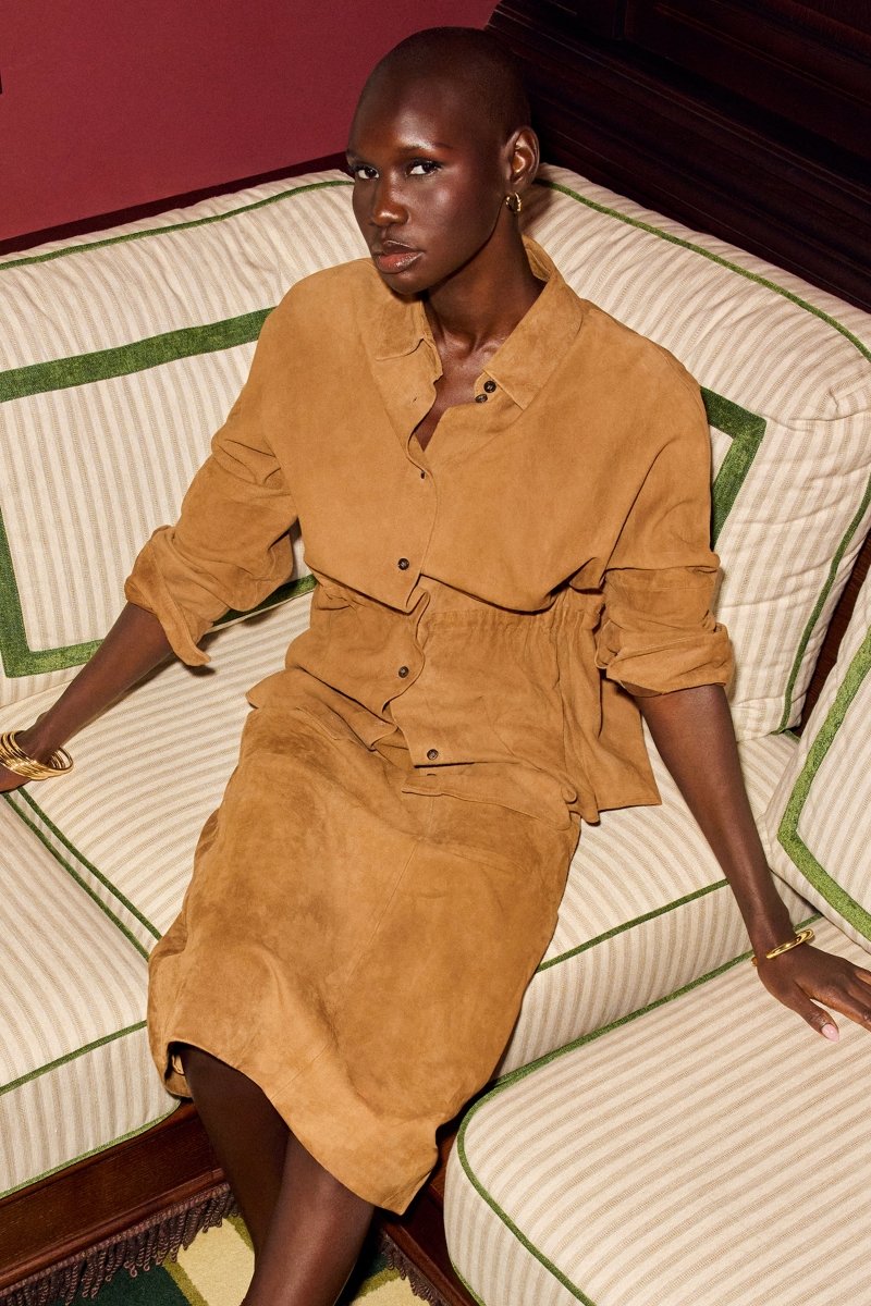 Cognacbraune Hemdjacke aus Velours-Rich & Royal