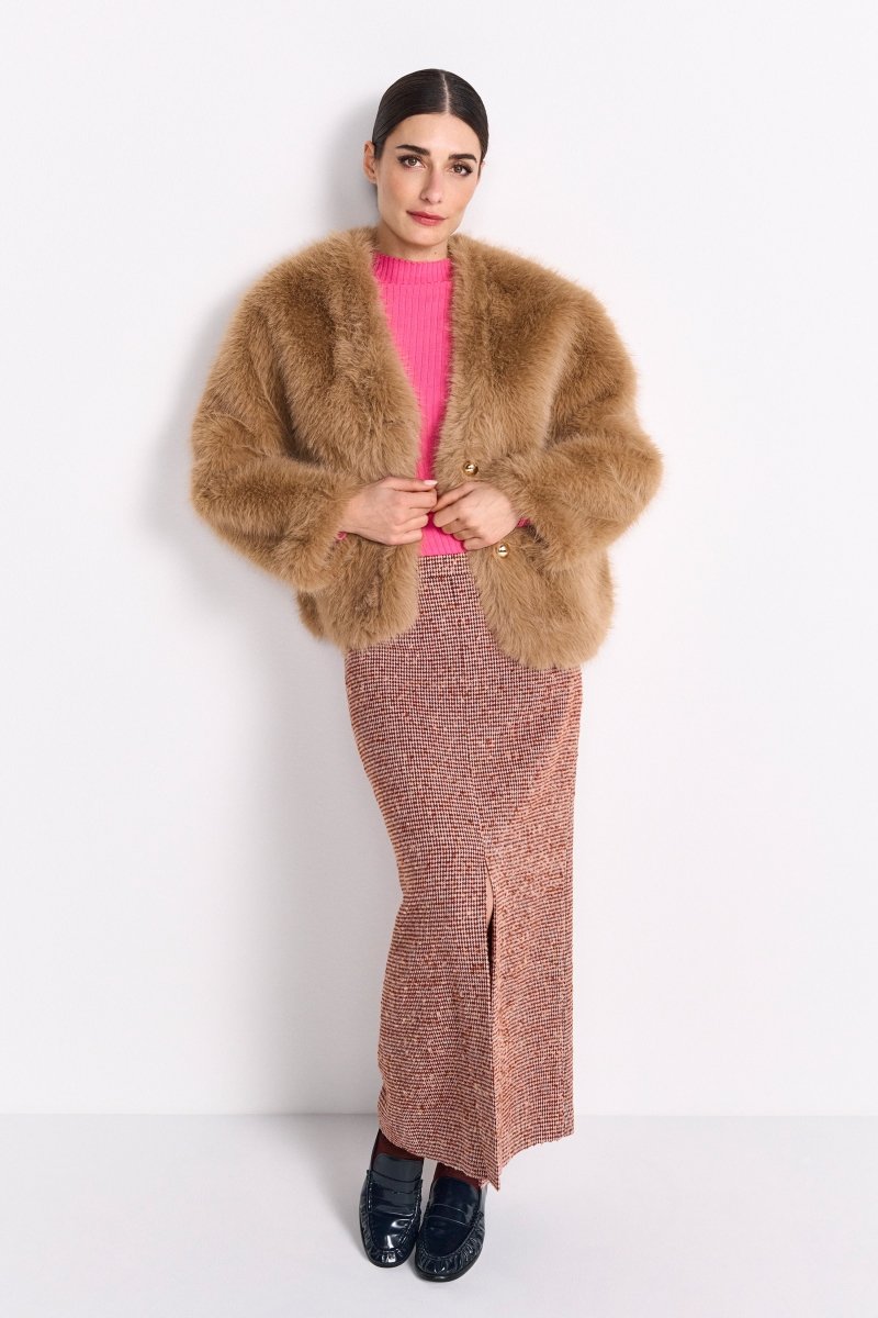 Boxy Fur Jacket - Look-Rich & Royal