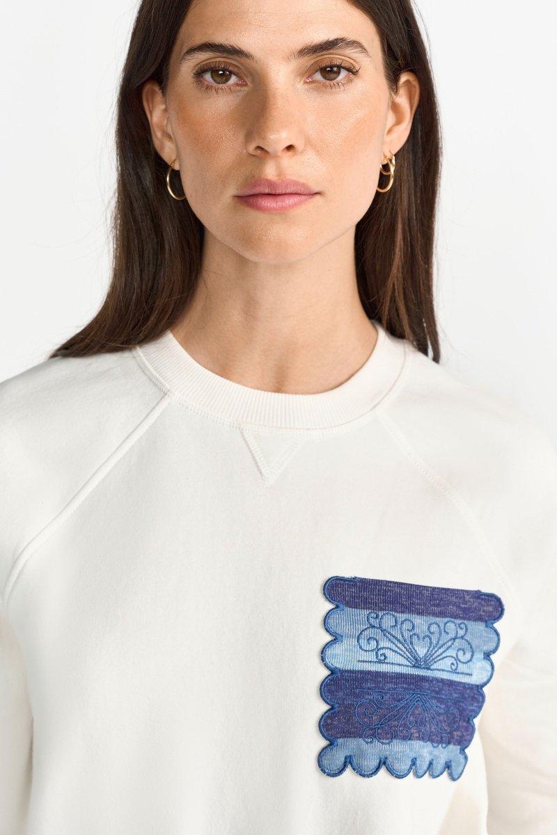 Weißes Sweatshirt mit Wellensaum-Rich & Royal