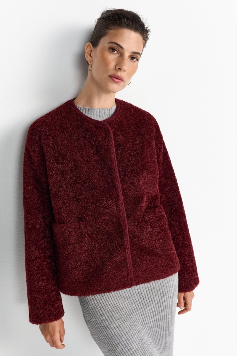 Elegante Kurzjacke in Bordeaux-Rich & Royal
