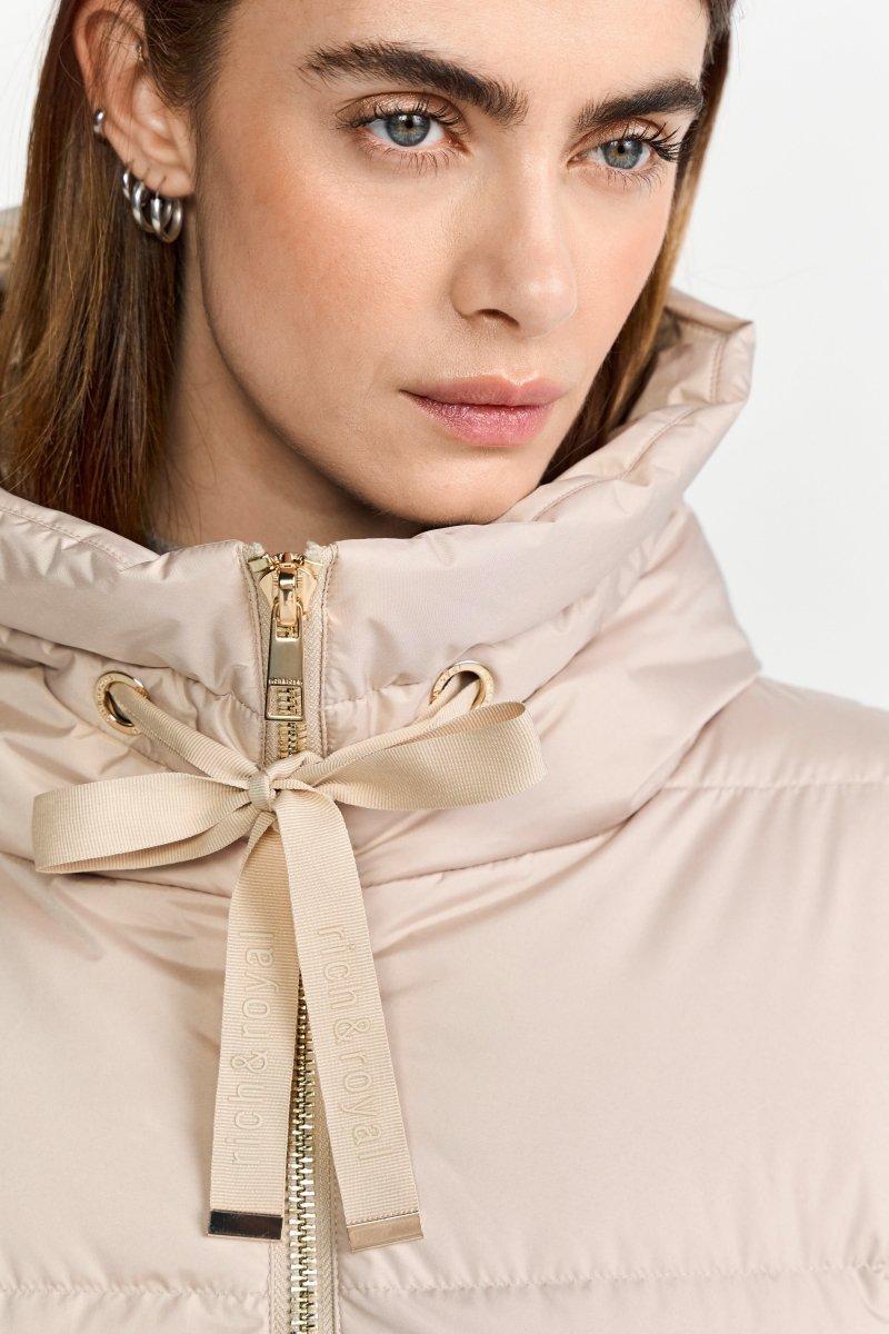 Daunenmantel mit Kapuze-Rich & Royal