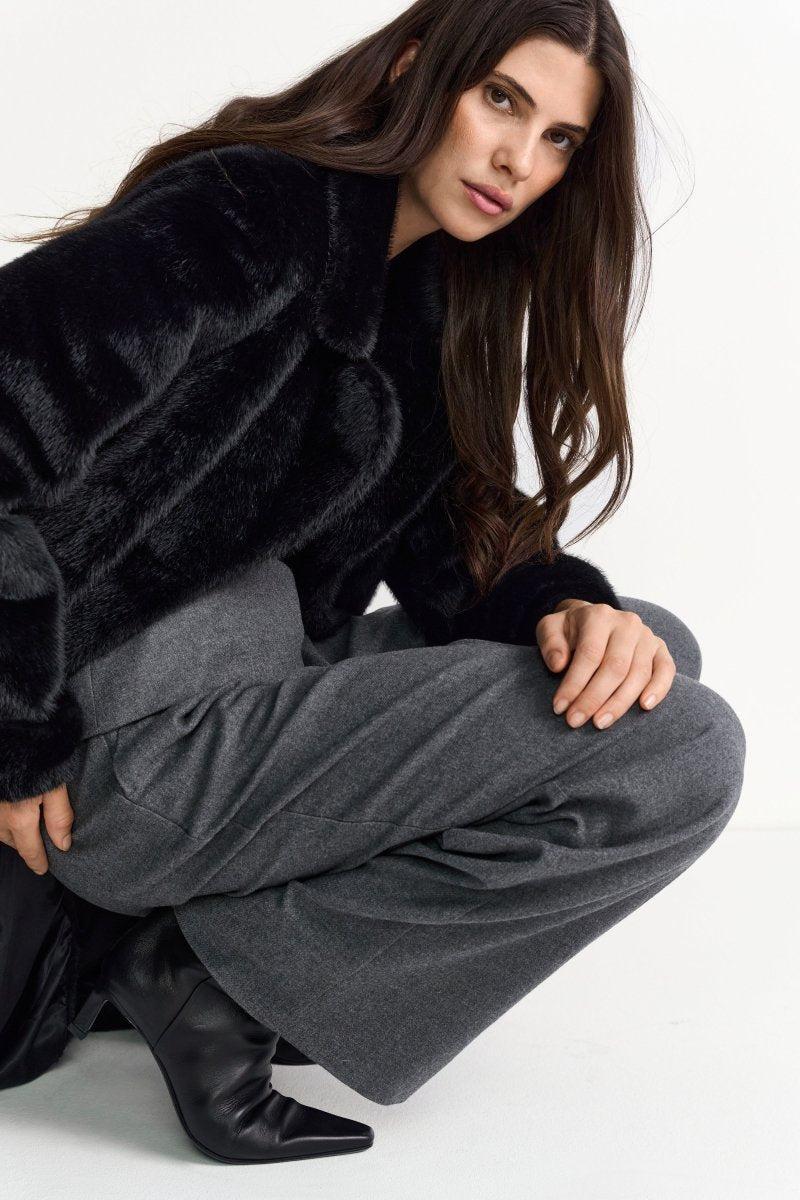 Schwarzer Oversized-Mantel-Rich & Royal