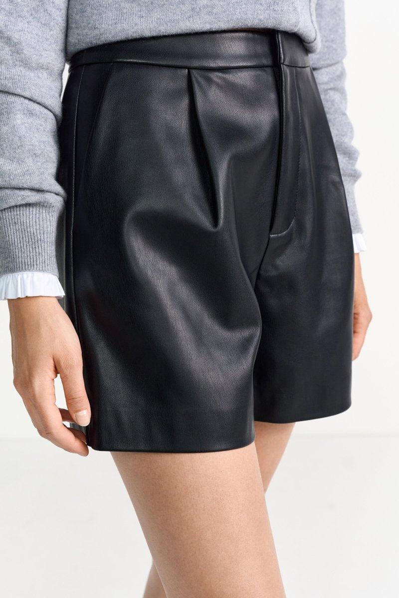 Shorts in Lederoptik-Rich & Royal