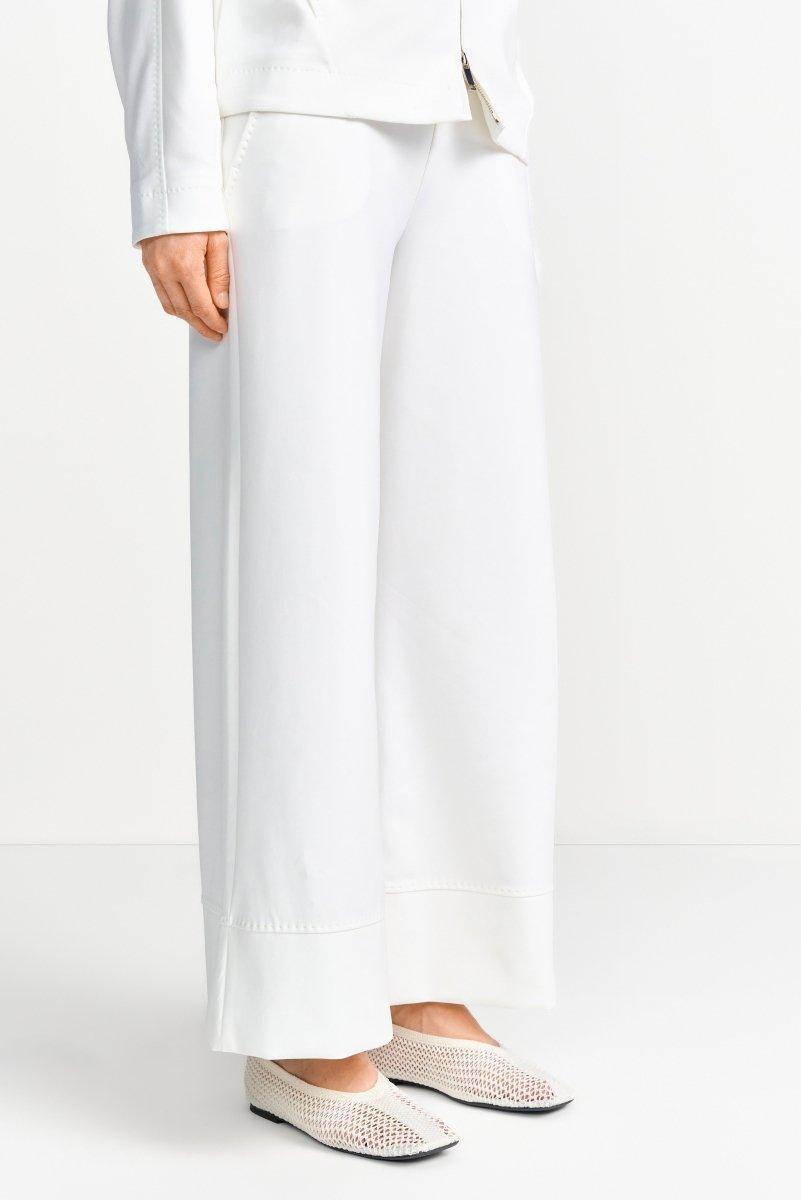 Weite Stoffhose in Weiß-Rich & Royal