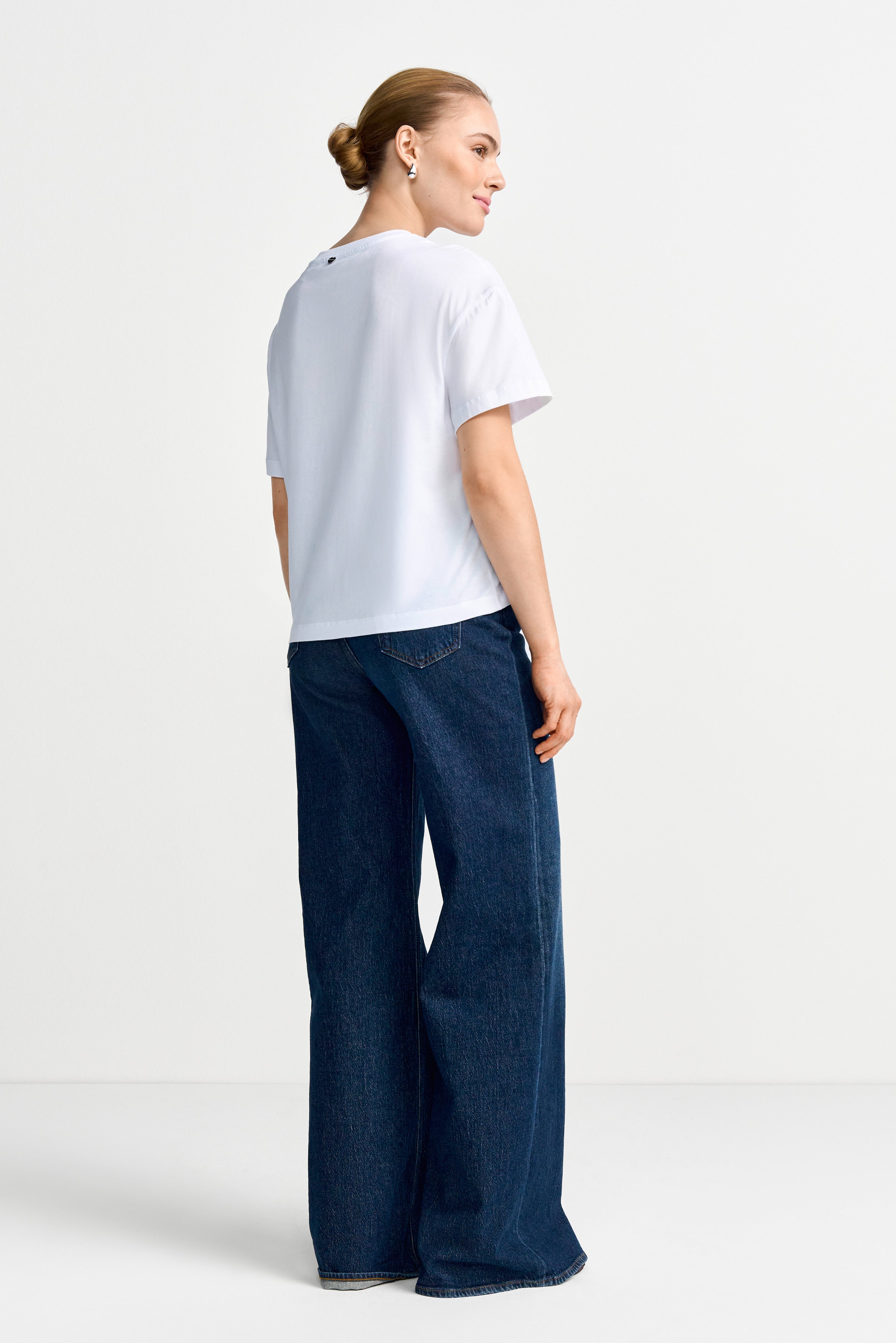 Weißes T-Shirt mit Strassdetails-Rich & Royal