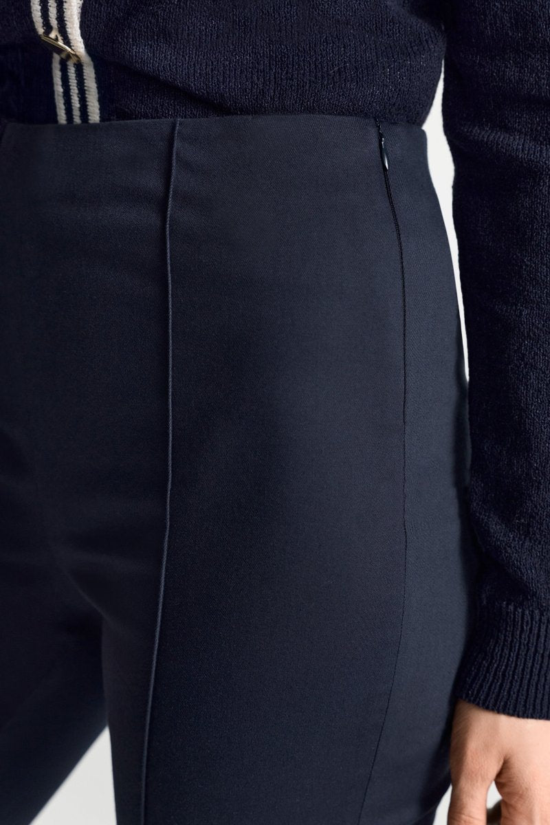 Caprihose in Midnight Blue-Rich & Royal