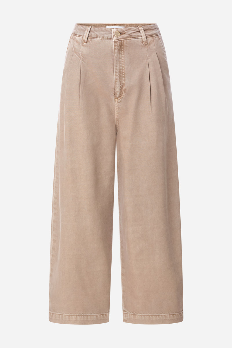 Pleated trousers with lyocell