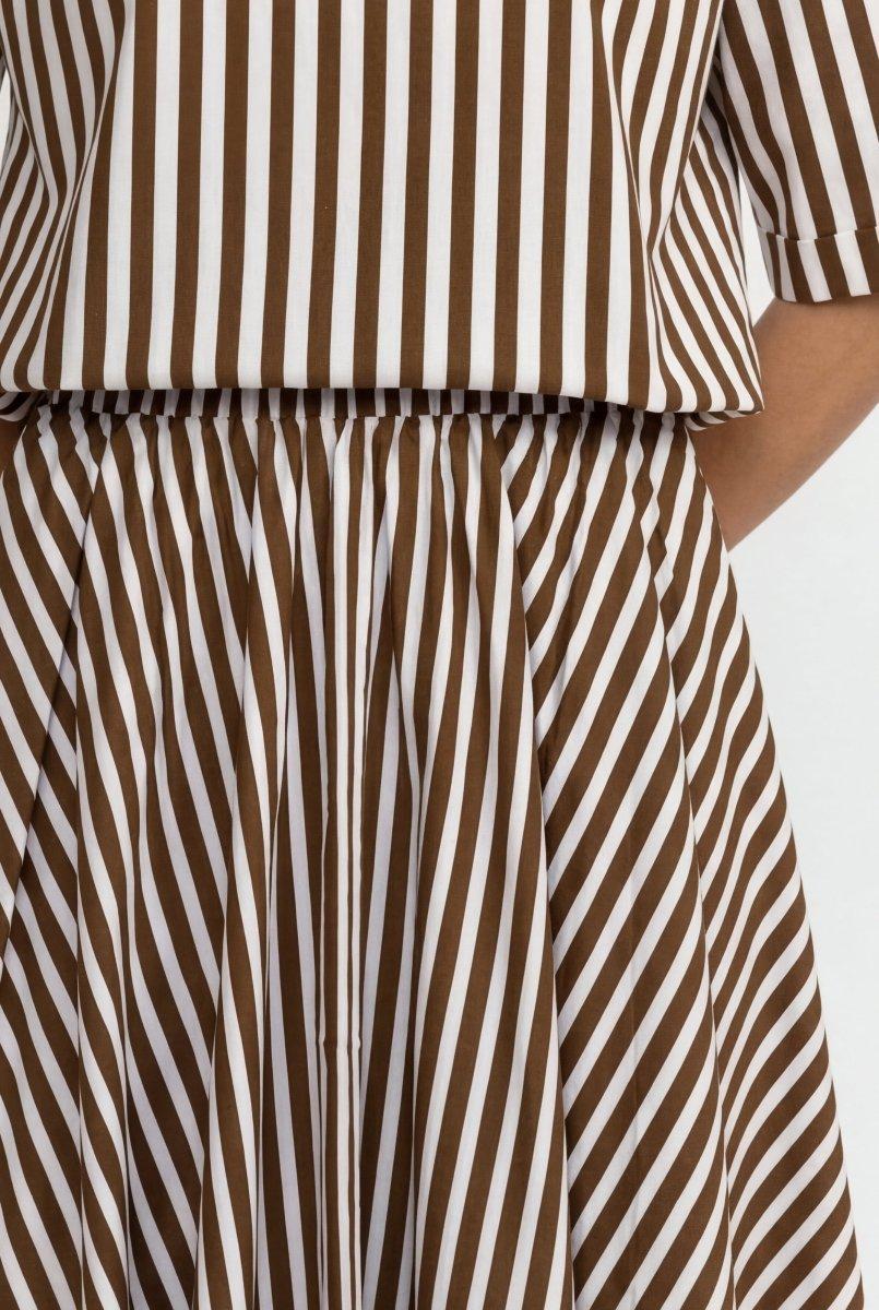 Gestreifter A-Linien-Rock-Rich & Royal