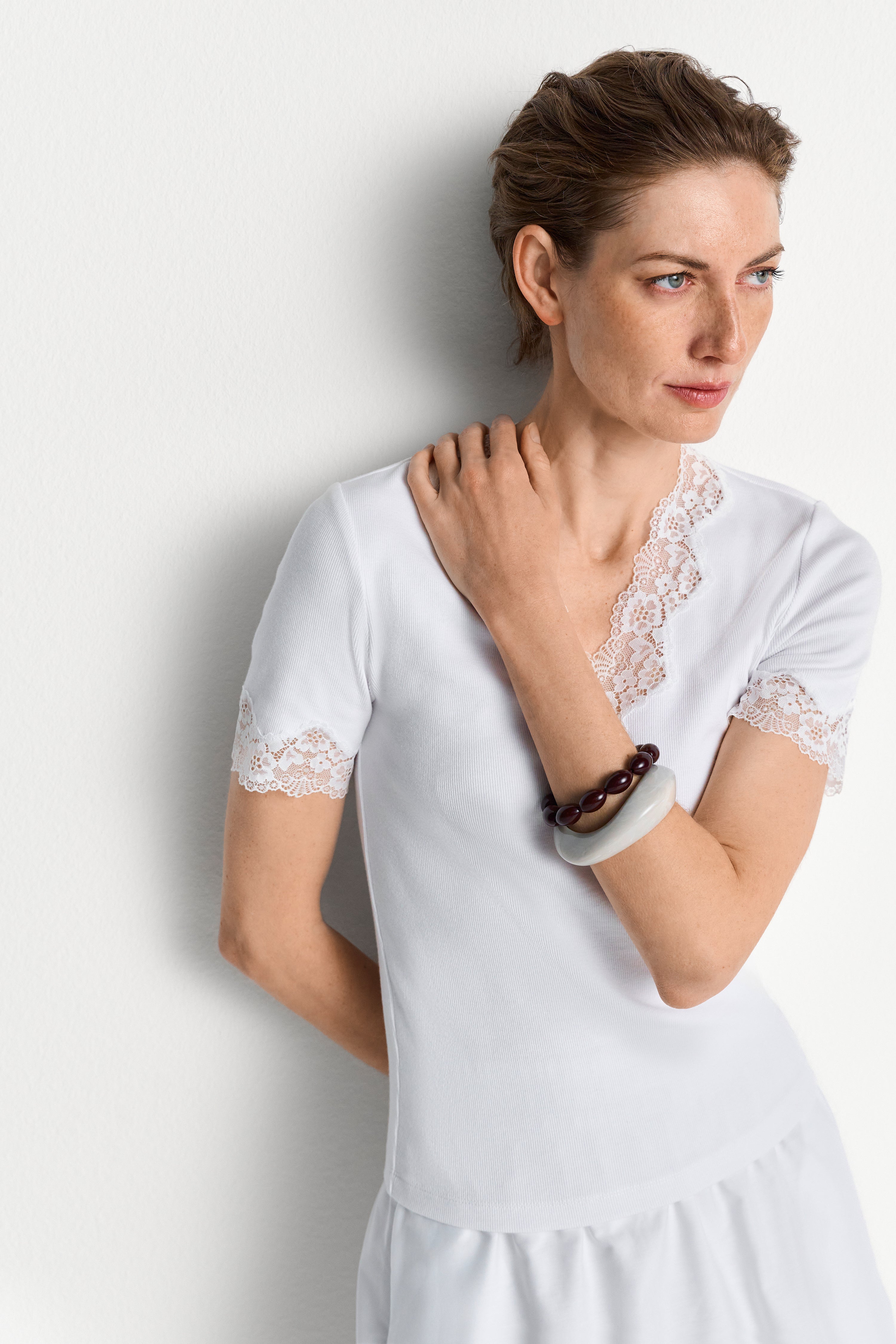 Figurbetontes Rippshirt mit Spitze-Rich & Royal