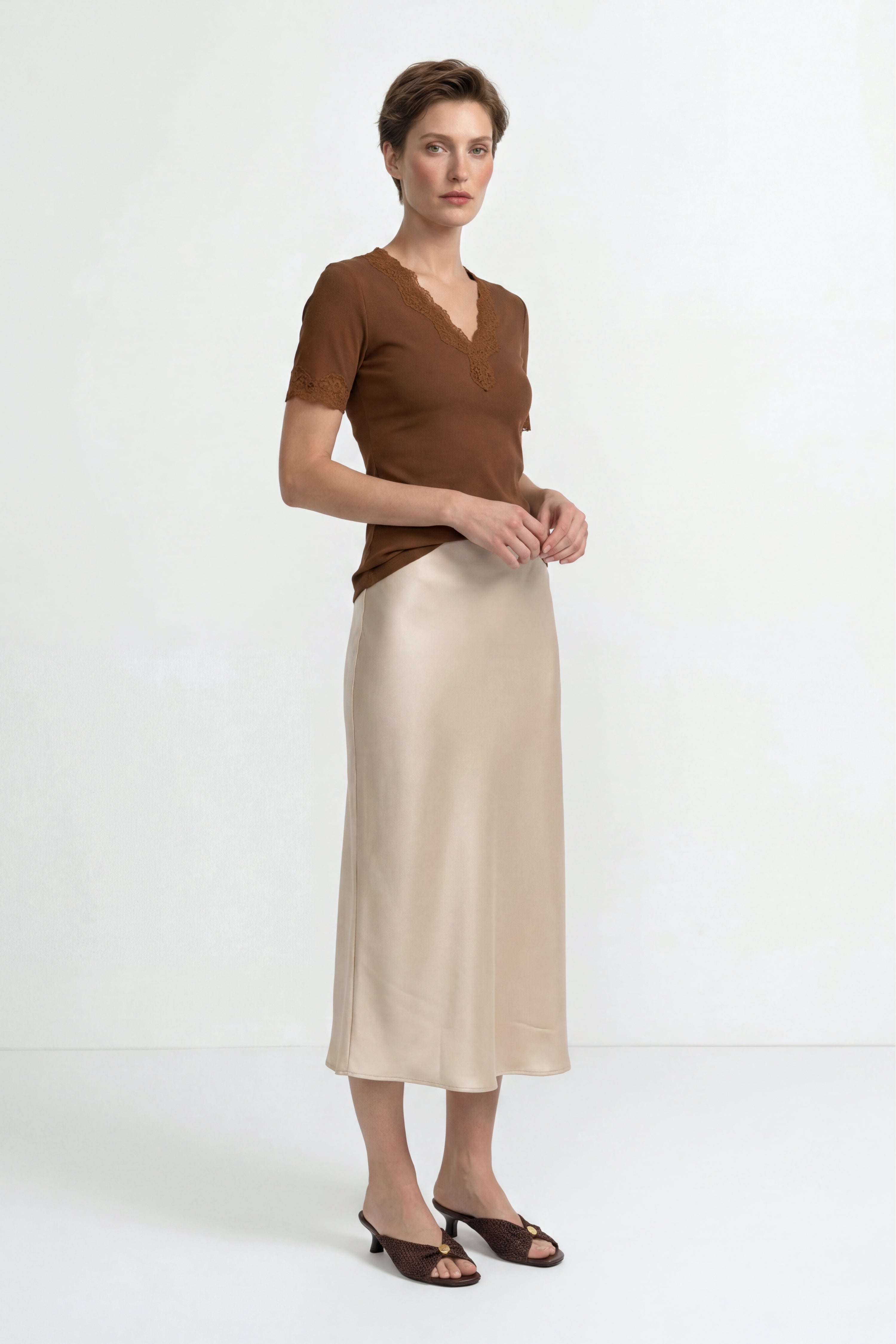 Figurbetontes Rippshirt mit Spitze-Rich & Royal