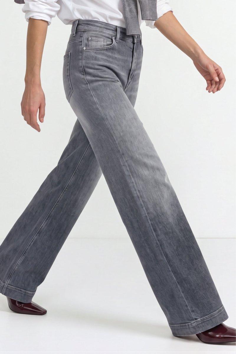 Graue Flared Jeans-Rich & Royal