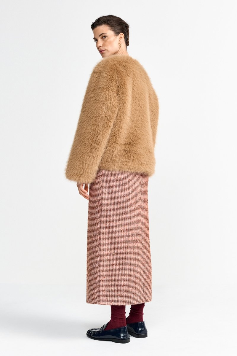 Kurze Felljacke mit Knöpfen-Rich & Royal