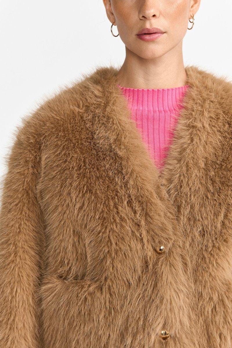 Kurze Felljacke mit Knöpfen-Rich & Royal