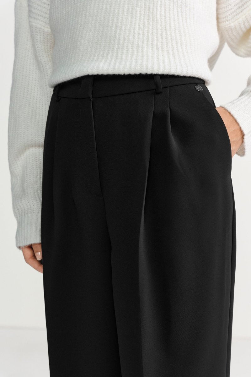 Schwarze Bundfaltenhose-Rich & Royal