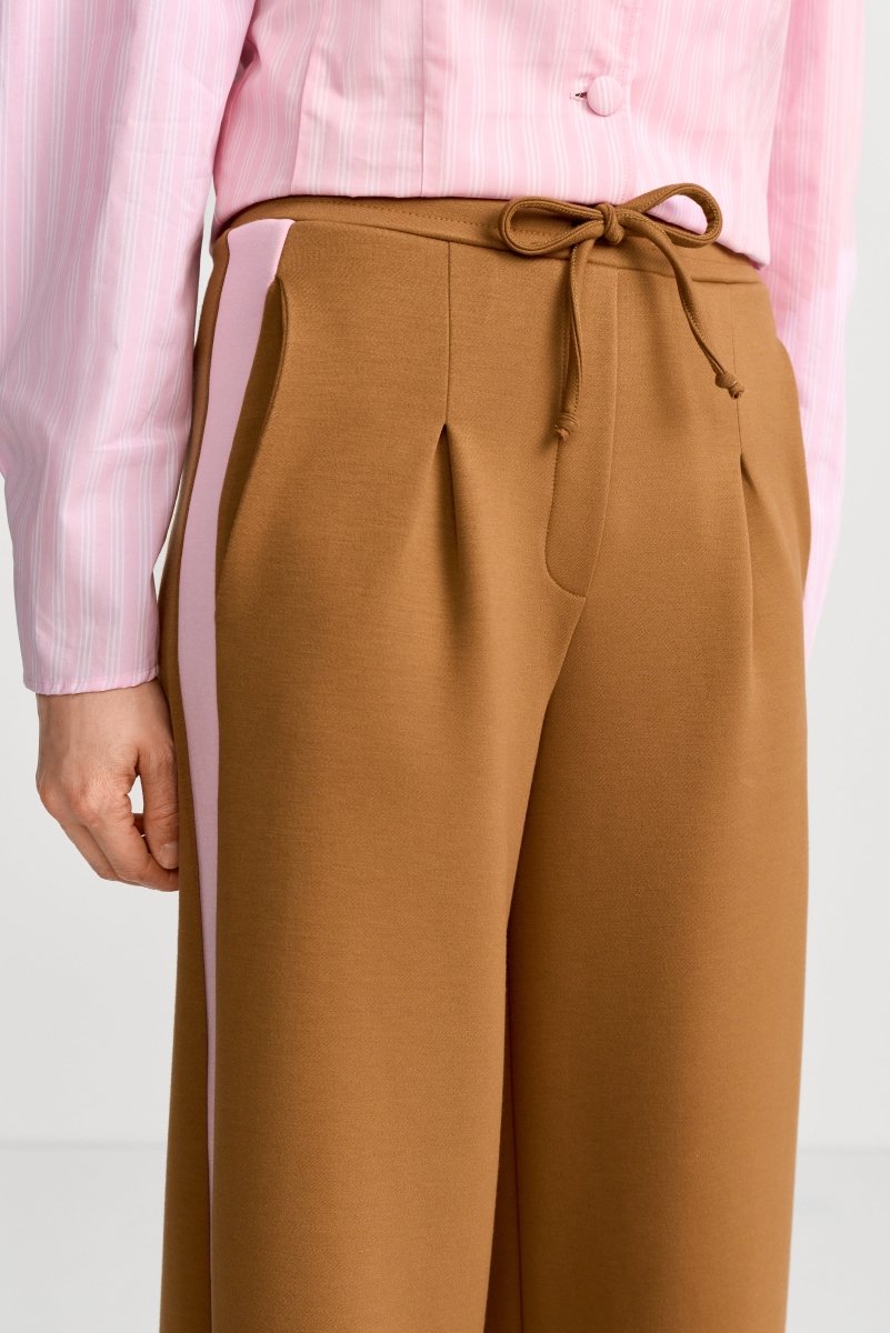 Weite Hose mit Seitenstreifen-Rich & Royal