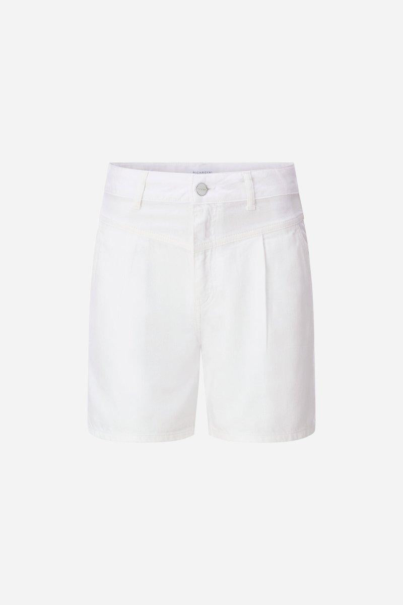 White Denim Shorts – Look-Rich & Royal