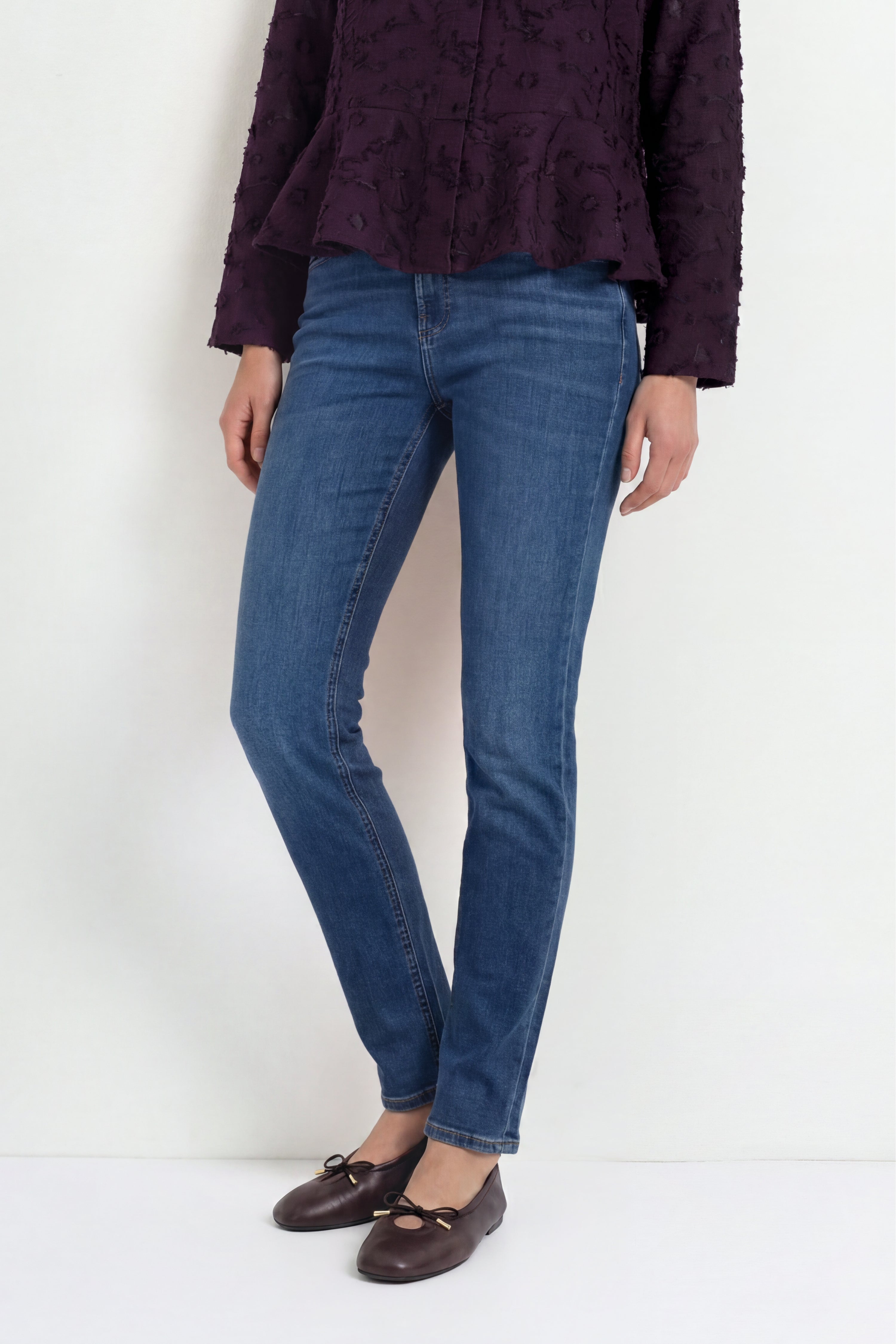 Straight-Leg-Jeans-Rich & Royal