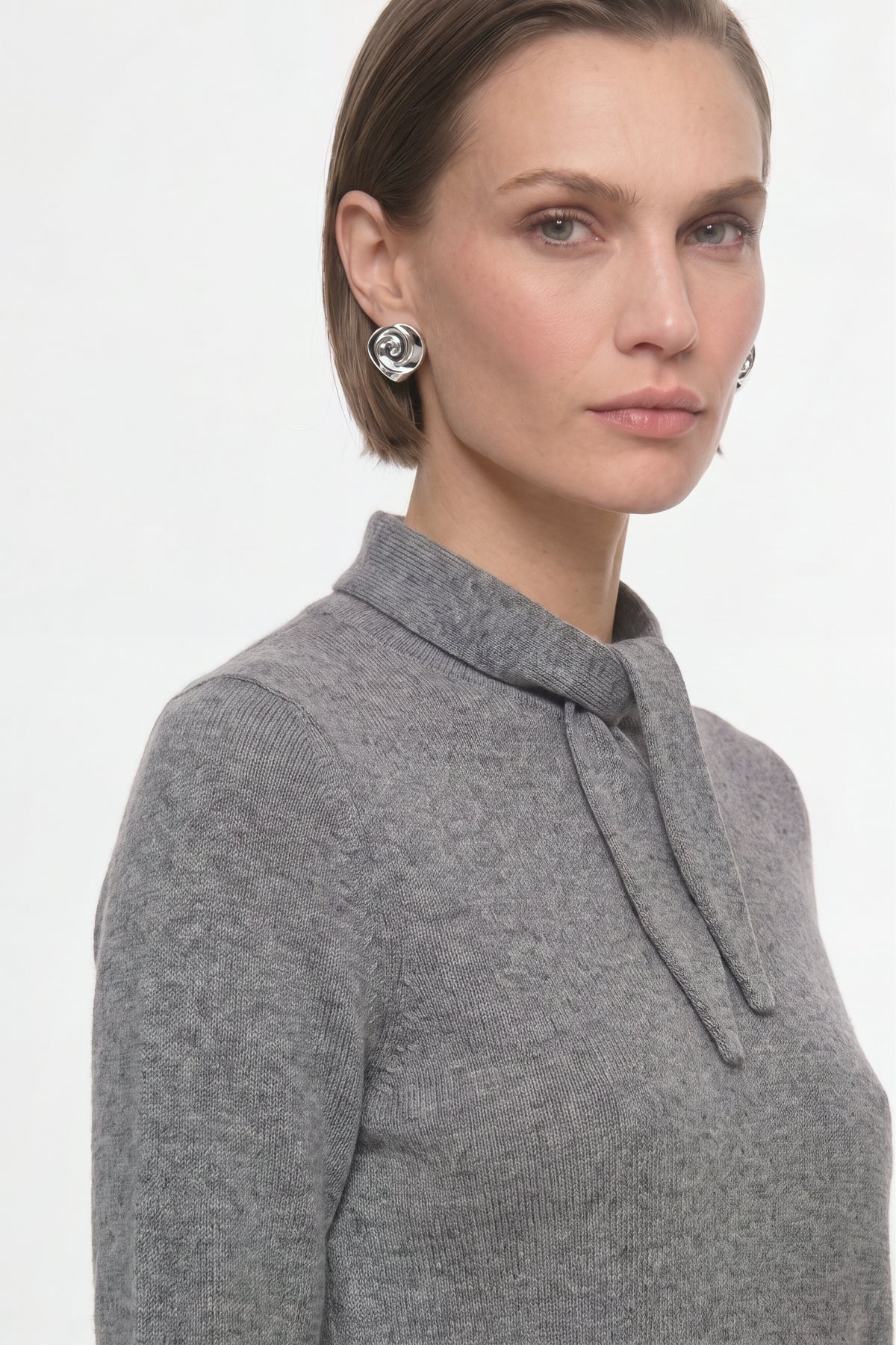 Merino-Kaschmir-Pullover mit Schleifenkragen-Rich & Royal