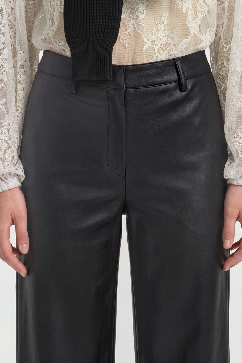 Straight-Leg-Hose in Lederoptik-Rich & Royal